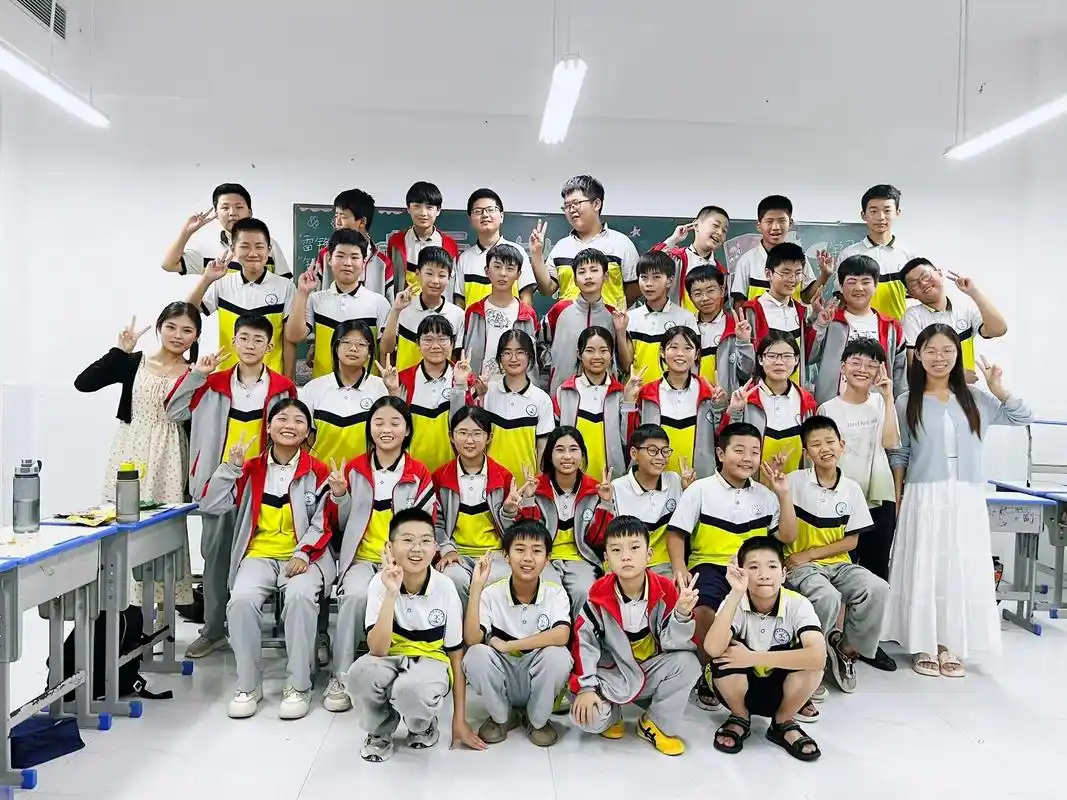 小学毕业!宝贵的一年,幸福的一年.我的学生,老师遇见你们真的很幸运!