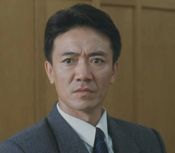 老戏骨李幼斌曝数字演员痛斥娘炮演员带坏孩子五年秘恋迎娶3婚娇妻他