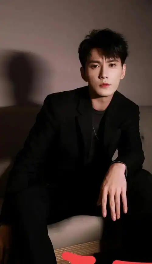 檀健次20,任嘉伦14,杨洋第二|魏晨|吴磊|经超|军校|女明星_网易订阅