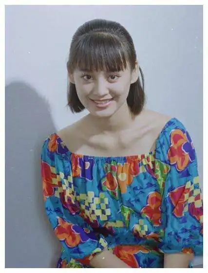 张国荣称她不能用语言去形容霸气姐宁静20年前有多美