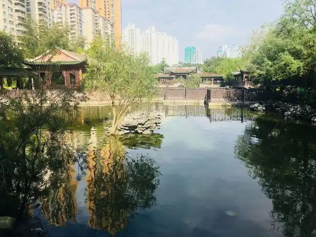 香港荔枝角公园岭南之风建筑是其最具特色的