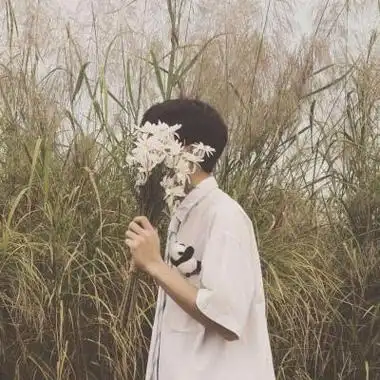 会让你心动的唯美文艺男生头像因为好看才会心动