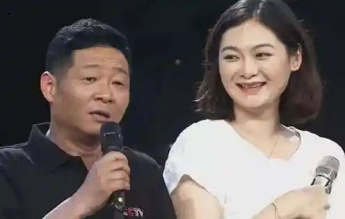 回顾赵亮13年成养鸡大户带村民致富娶美艳娇妻人生美满