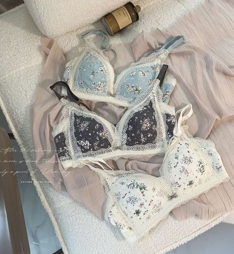 少女生内衣女薄款小胸聚拢收副乳舒适无钢圈蕾丝边冬季文胸罩套装