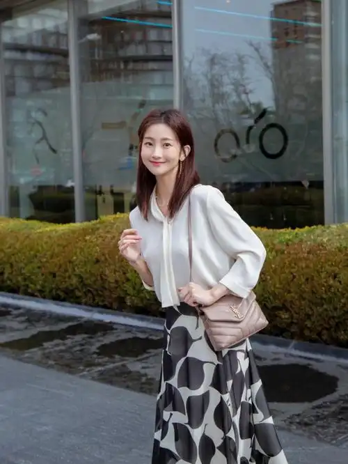 通勤气质女人味黑白配是不是也很优雅温柔