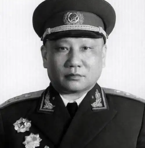 开国上将唐亮:为家中立下三条家规,为子女留下"四自"方针