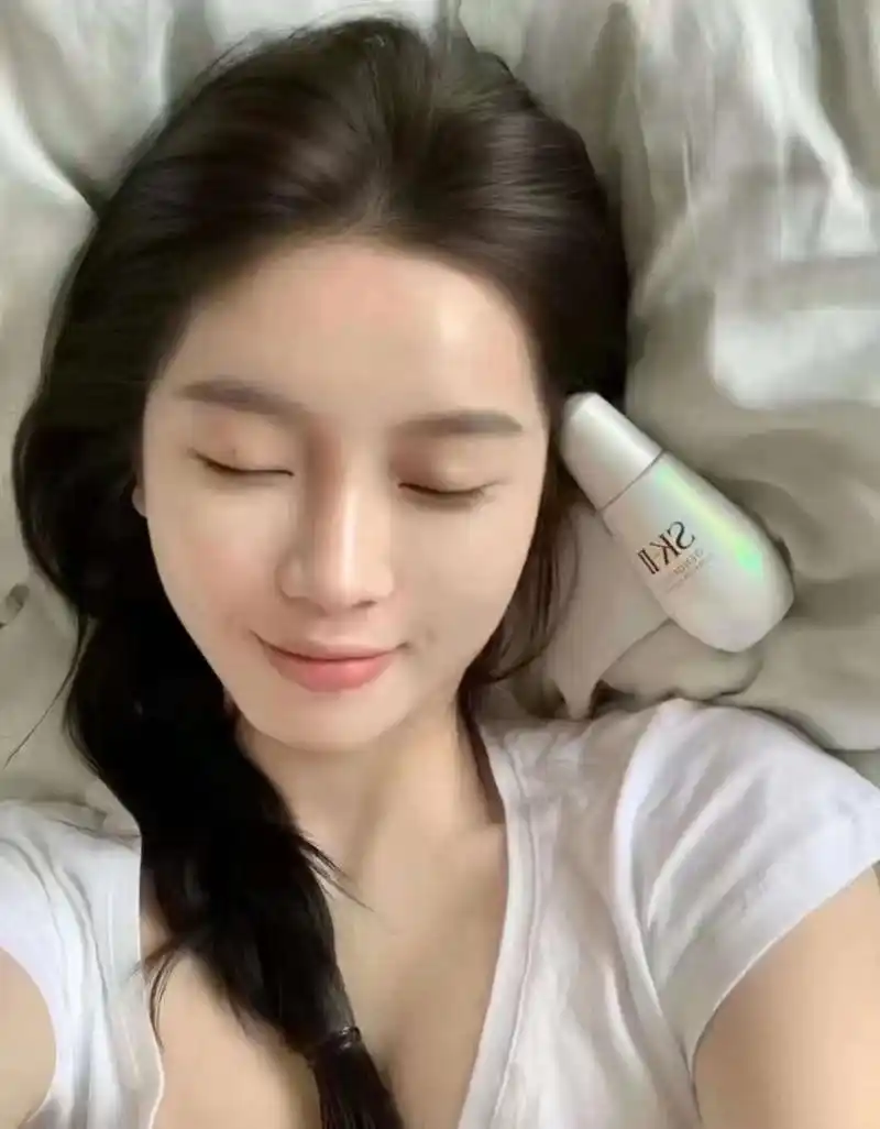 网恋对象让我给他发张照片,我应该发哪一张呢?