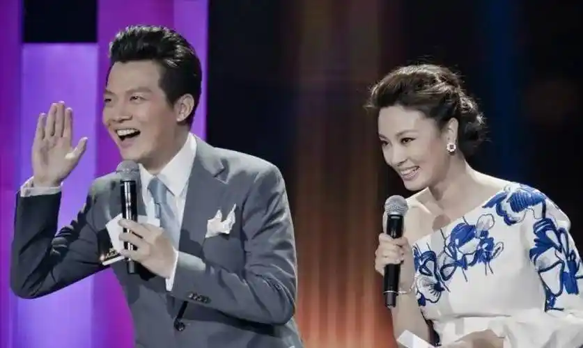 原创富家女朱晶高龄生2胎任鲁豫发文感恩妻子两个孩子相差12岁