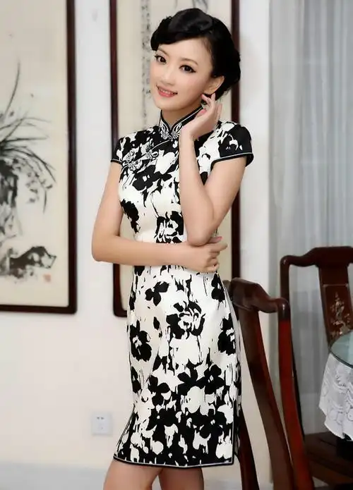 中国画衬托旗袍美女,中国风旗袍服饰