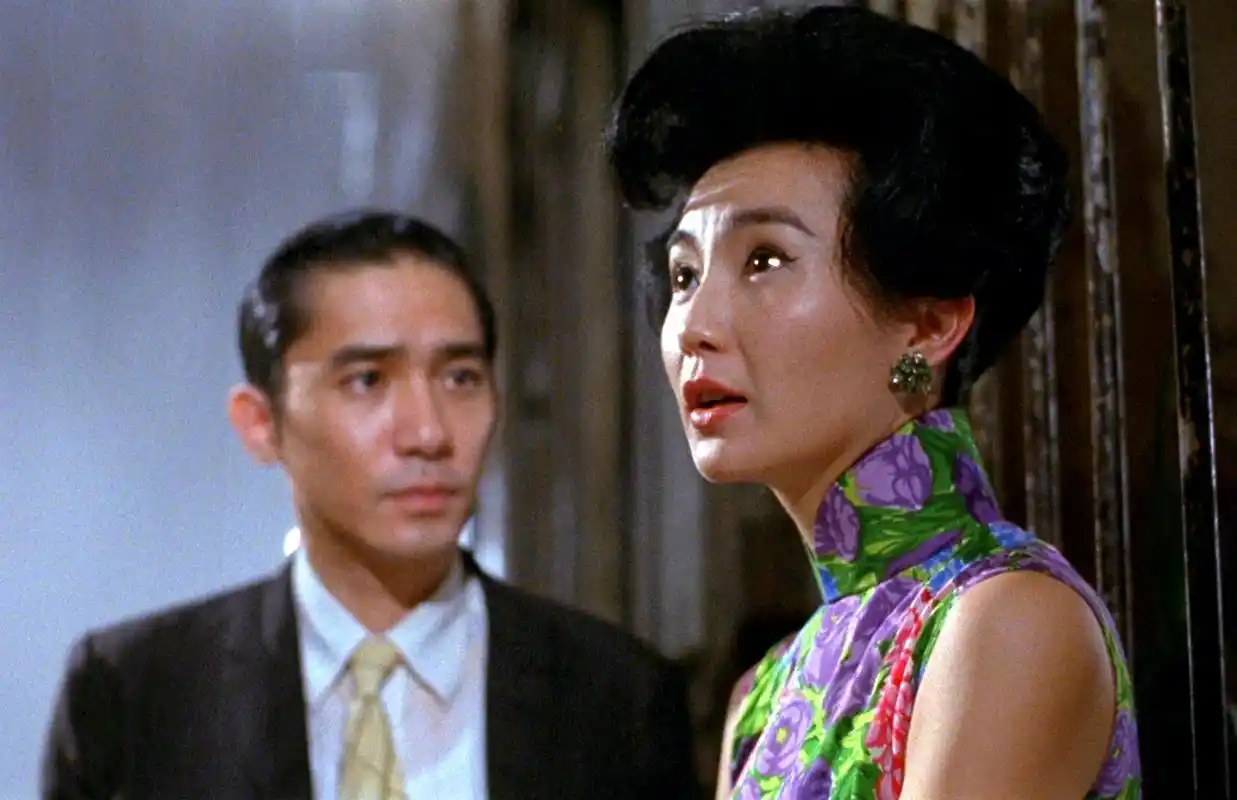 《花样年华》张曼玉的21件旗袍:看一眼就沦陷,穿旗袍只服张曼玉