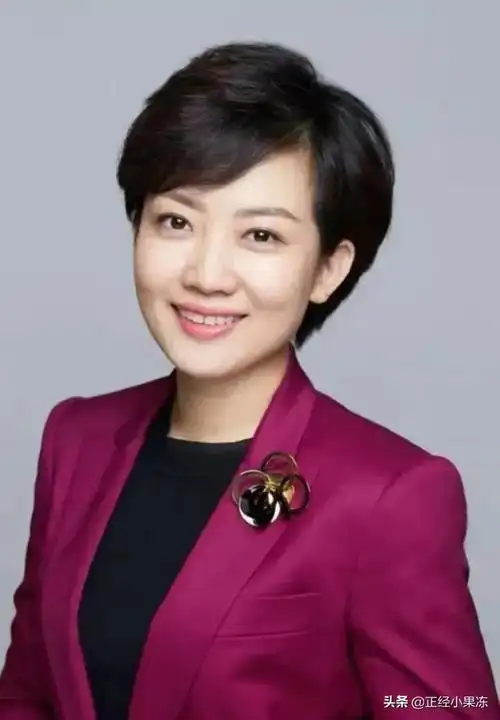 央视主播王端端娇艳如花若天仙