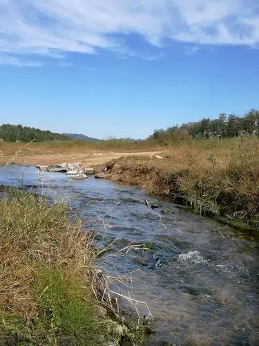 去年秋天的乡村小河