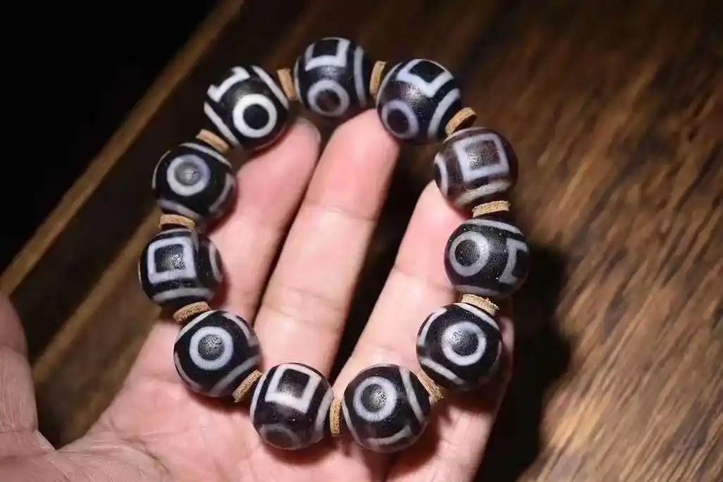 天方地圆藏传天珠.1xxxx可9215,藏传顶级佛供【天方地圆 - 抖音