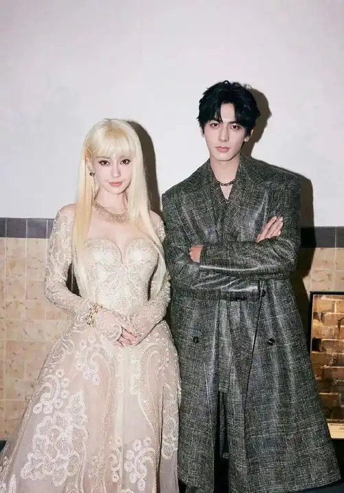 杨幂,虞书欣王鹤棣,蔡徐坤,宋威龙,刘昊然__财经头条