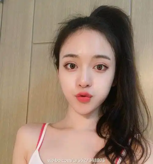 【校花校草】上戏美女神似杨颖,清纯动人,大眼女生就是美!