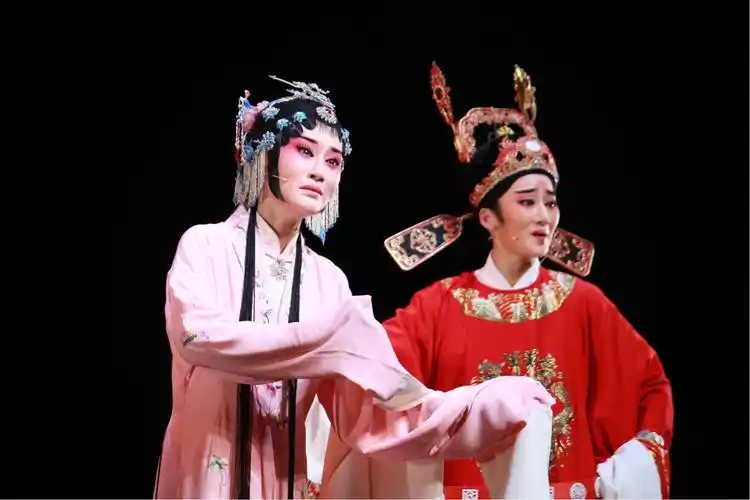 7月23日杭州剧院《碧玉簪》浙江小百花越剧团