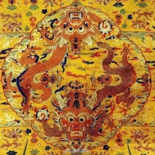 【古代衣裳上的龙纹珍藏,都是一针一线的精细活儿~】