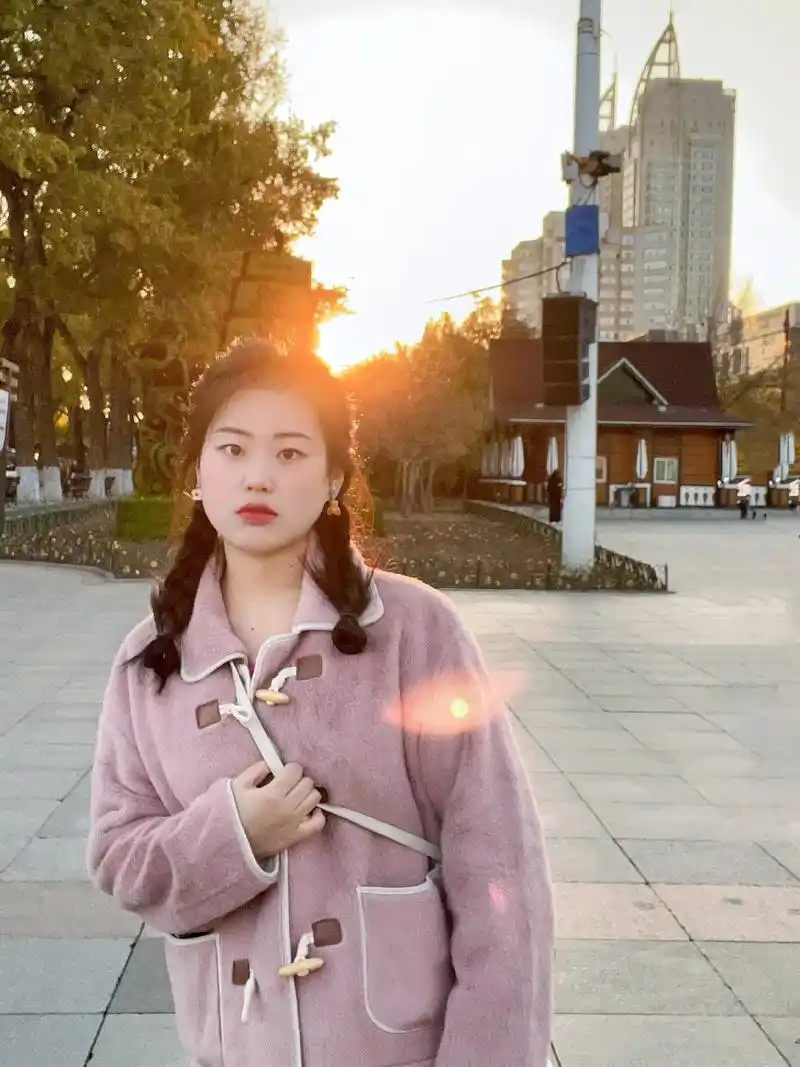 人生建议不要相信女孩子发的鸡汤她们为了发照片什么都说的出口