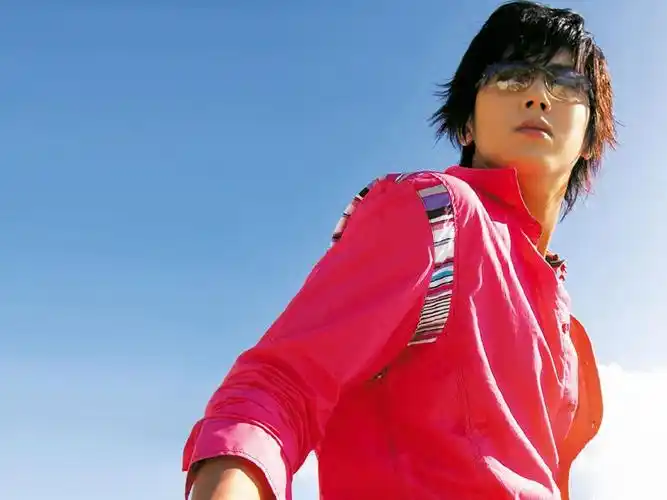 韩国人气组合东方神起第二辑