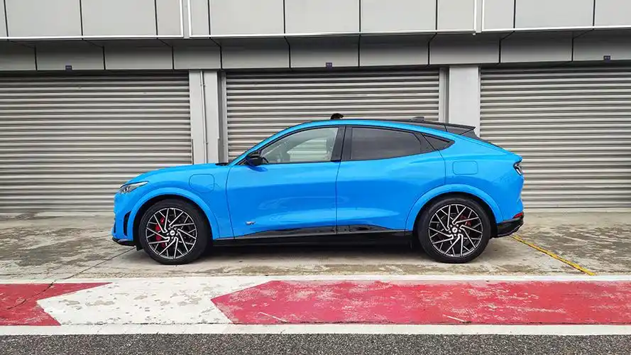 美系车在中国失声前需要一台福特mache