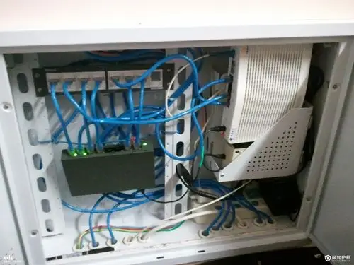 包括网络,电话,电视,安防等弱电布线,主要避免弱电信号受强电的干扰