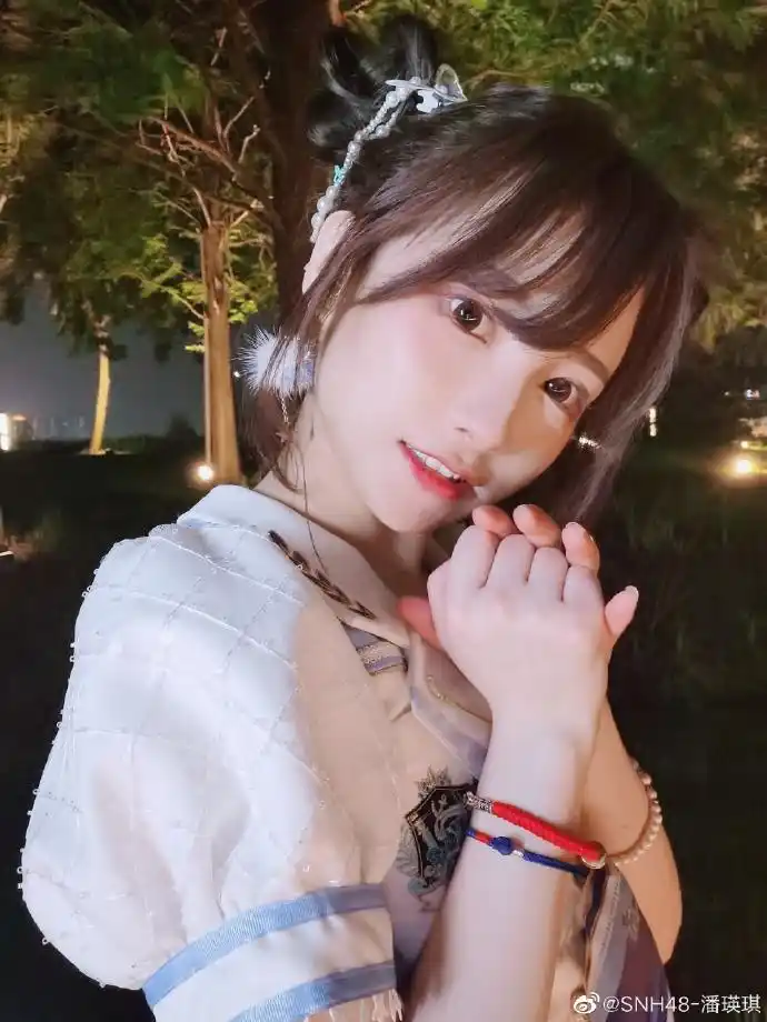 女团snh48成员潘瑛琪可爱美照欣赏