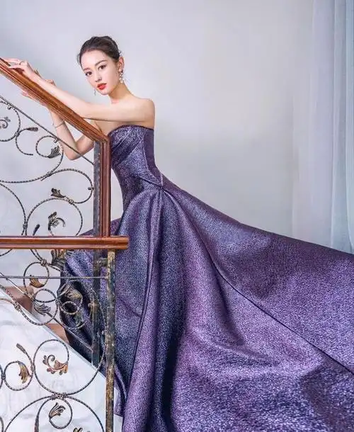 吉娜爱丽丝爱穿s型高定礼服粉色羽毛碎钻超甜美气质优雅