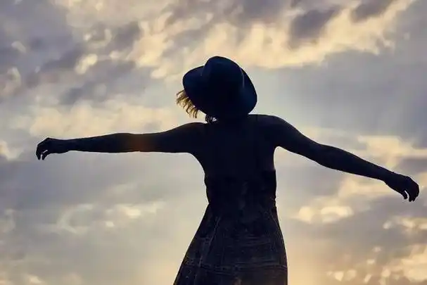 致不喜欢发朋友圈的女生