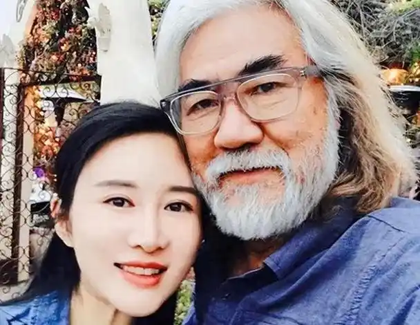 说起张纪中与杜星霖之间的恋情,毫无疑问,这部戏是一部吸引眼球的年轻