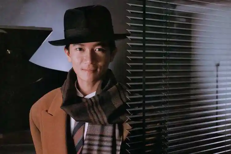 为何偏偏喜欢你——纪念陈百强去世三十年_腾讯新闻