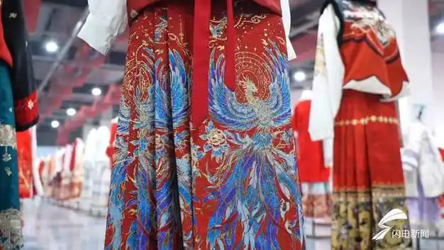 新时代美德山东|菏泽曹县:"国潮"马面裙走俏|汉服|刺绣|山东省|菏泽市