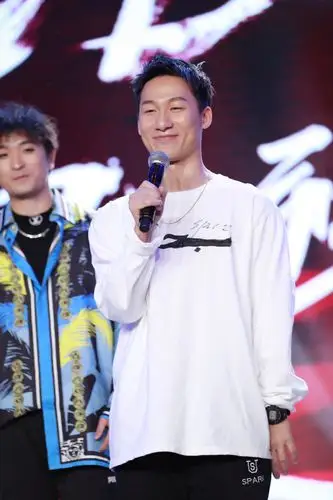 胡浩亮图片 这就是街舞亮亮图片