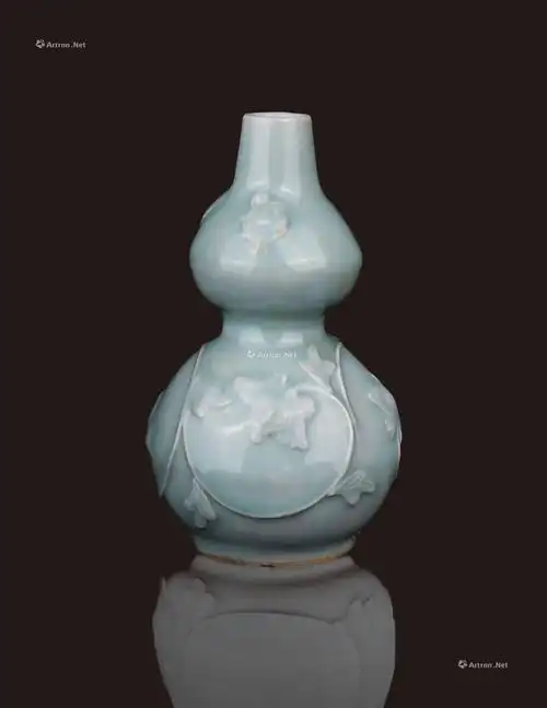 6018南宋龙泉窑青釉凸花卉纹葫芦瓶