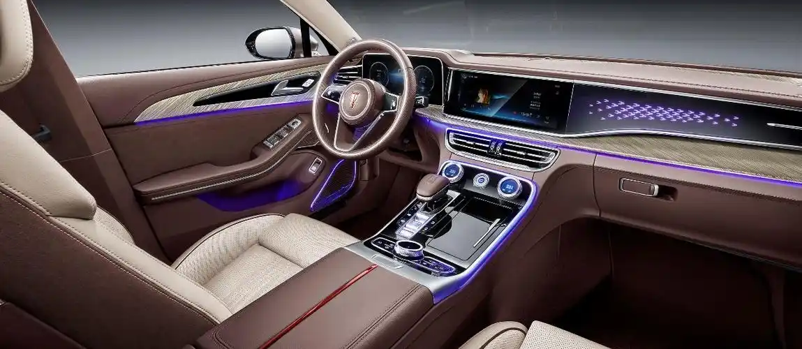 一汽红旗h9体贴内饰尽显东方豪华