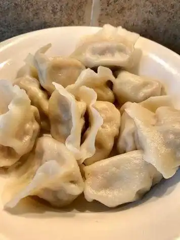 猪肉芹菜饺子的做法(芹菜猪肉饺子的做法)