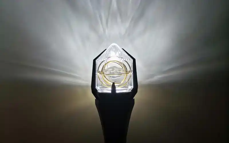 【sf9】 【应援棒】 【开箱】顺丰(瞬疯)家的二代鸡骨棒开箱记录