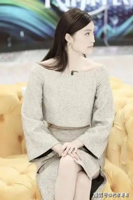 她靠着给李咏砸金蛋为生,如今摇身一变成了国际超模_节目_何穗_身高