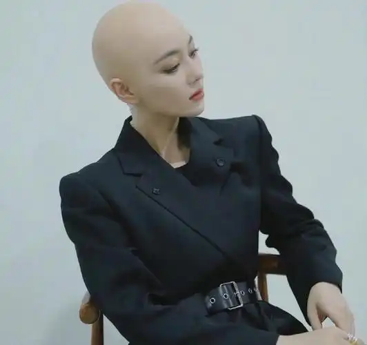 世界十大光头帅哥是什么,全球光头帅哥排行榜(这十位明星光头造型也