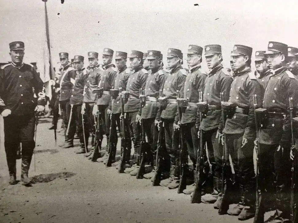 历史上的今天1905年5月14日袁世凯练成北洋新军