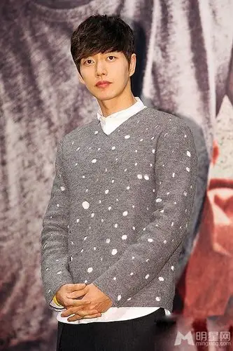 朴海镇现身新片发布会 大腿偶吧帅气十足 朴海镇图片