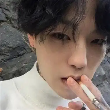 非主流男生帅气黑白抽烟头像大全