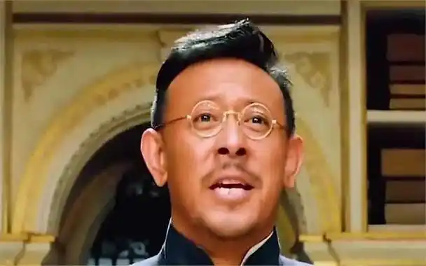 事实证明60岁的鬼才导演姜文已经踏上了导演的另一条大路