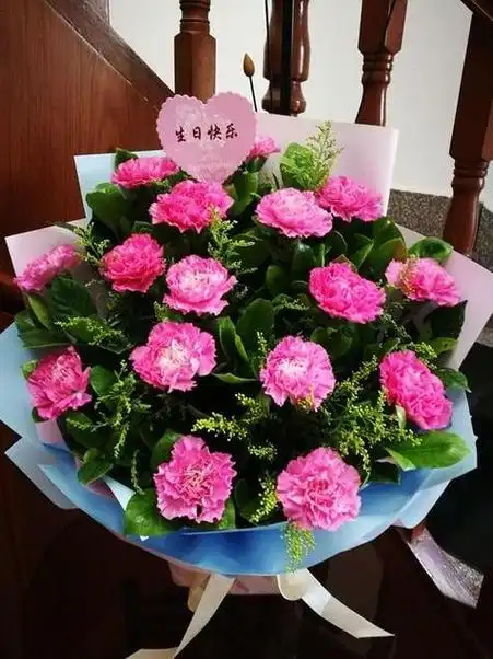 妈妈生日鲜花简短贺词怎么写妈妈生日花束