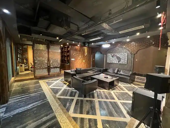 【11图】泛海国际soho 复式200平精装房 家具齐全 空调自控,武汉江汉