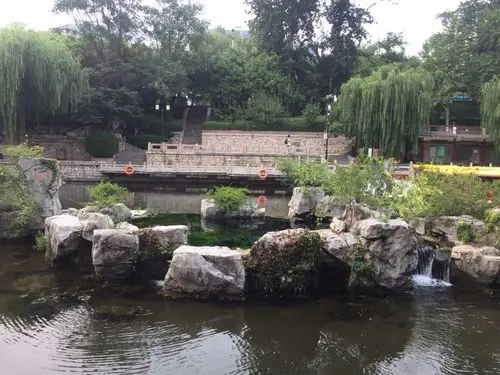 2019五莲泉游玩攻略,五莲泉位于济南护城河黑虎泉. 【去哪儿攻略】