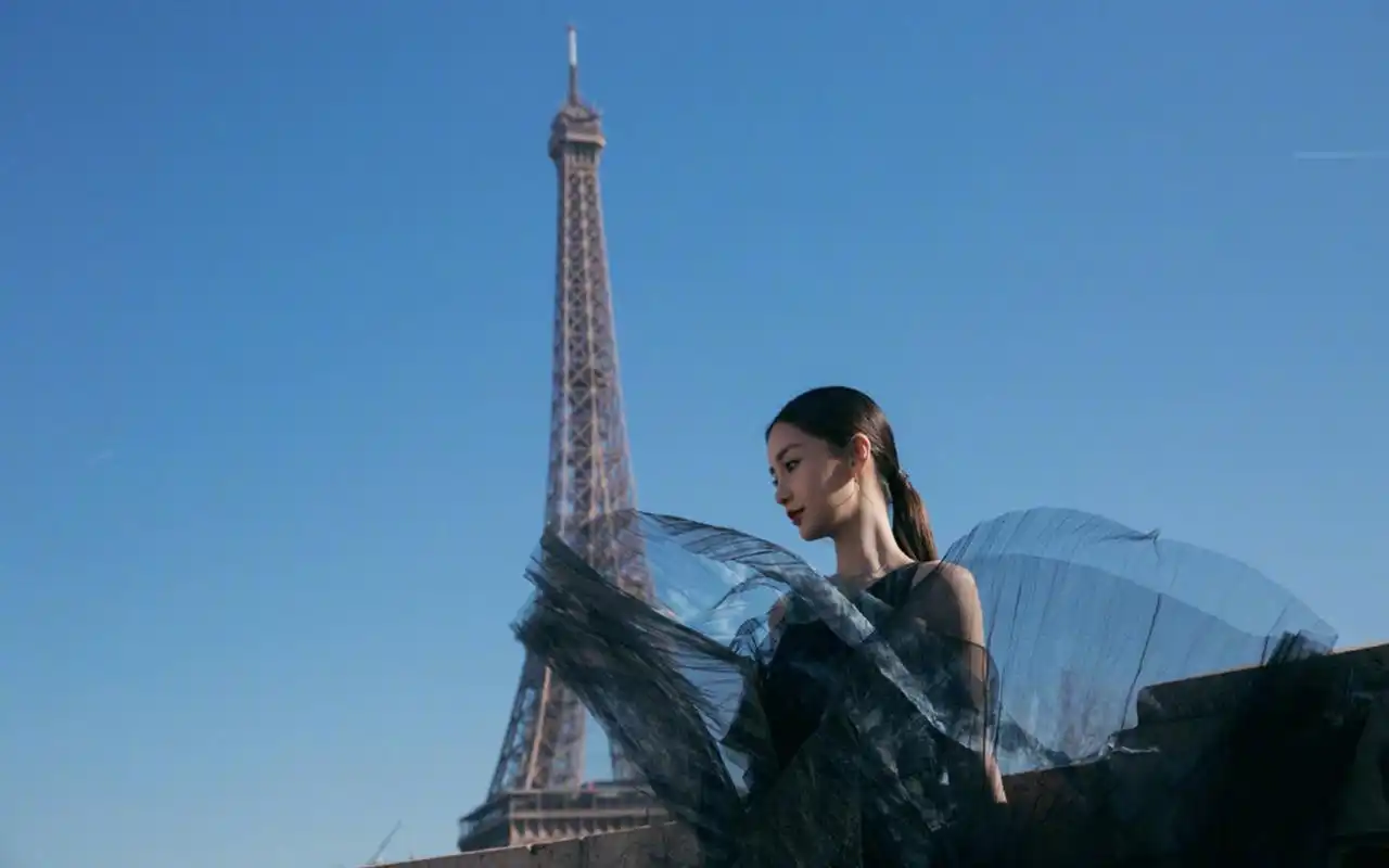 angelababy性感成熟高清桌面壁纸