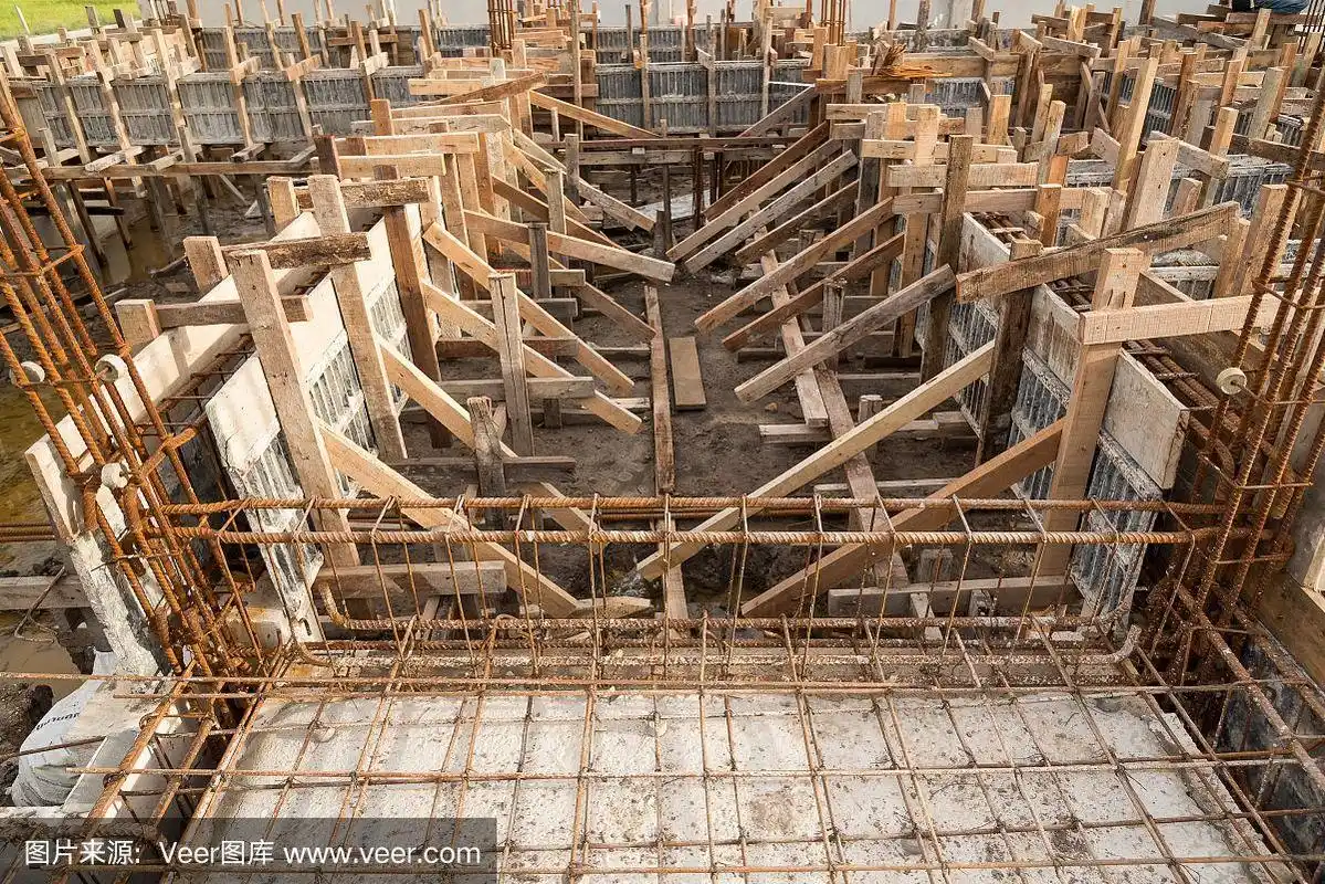 木制模板,建筑混凝土基础.