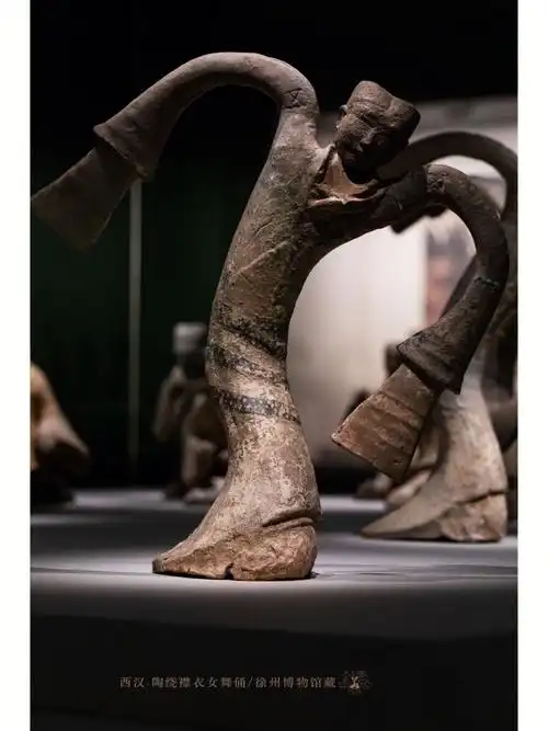 陶绕襟衣女舞俑摄于徐州博物馆#文物之美  #我拍了拍博物馆  #审美