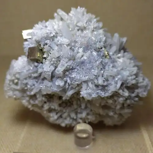 l73水晶天然黄铁矿立方体晶体原石石英晶簇摆件矿标 pyrite
