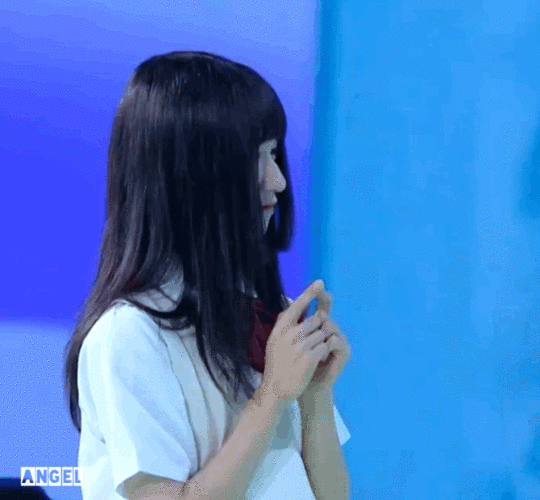 看看炸7的女装吧(时代少年团贺峻霖)